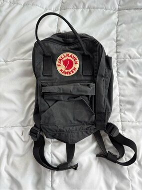 Fjallraven Kanken Mini Backpack Black Small Fox Logo Vinyl Patch